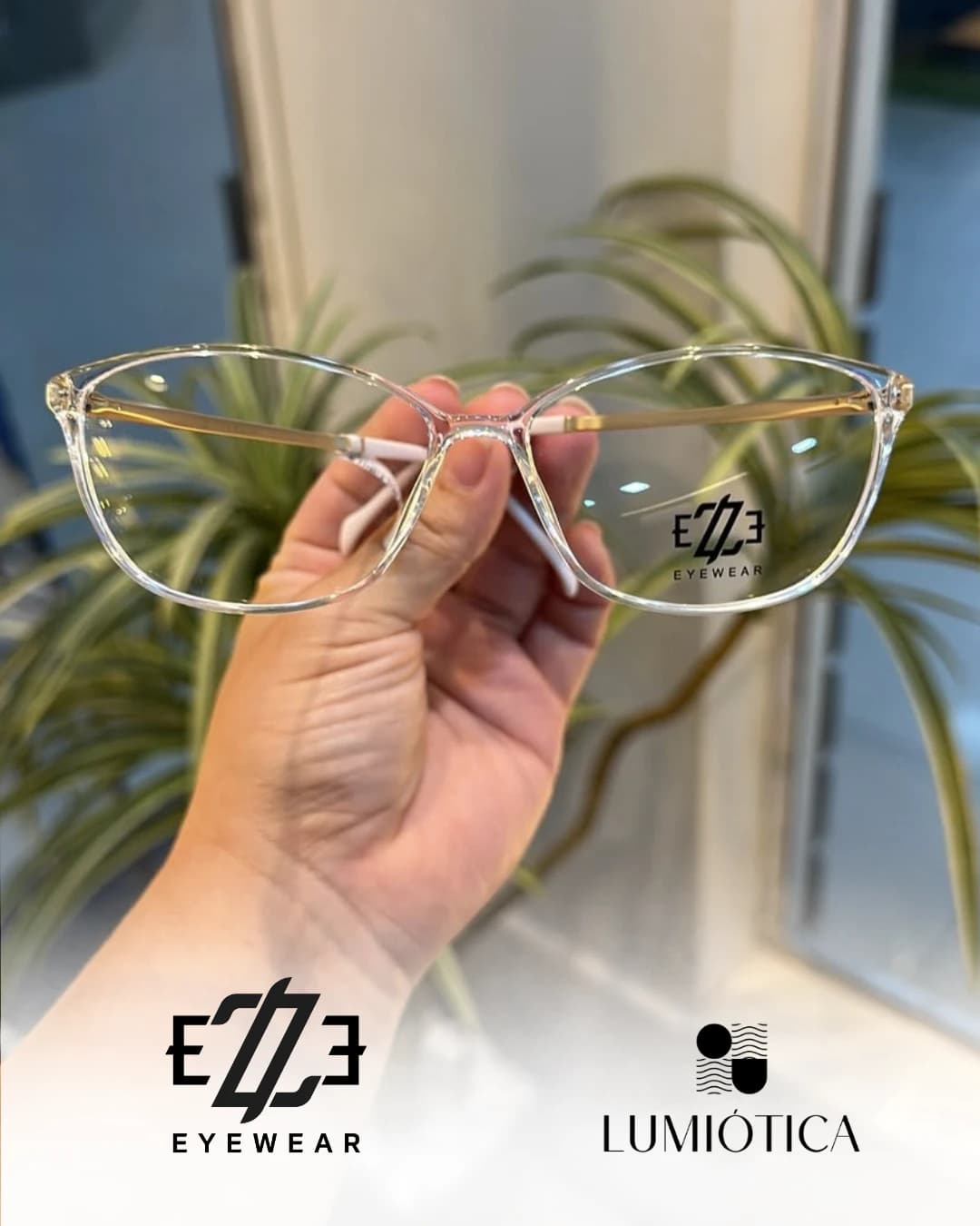 Armação em acetato cristal transparente